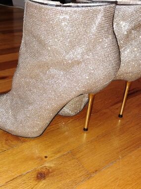 Qupid Sparkle Ankle Booties in Gold Metallic